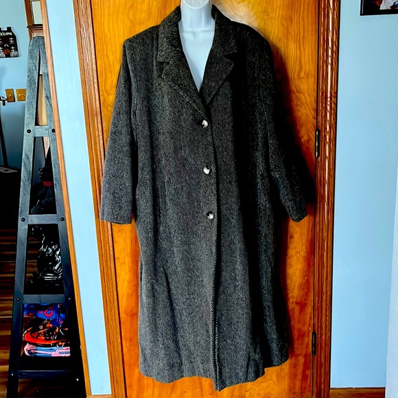 Seventh Avenue fully-lined long alpaca/wool coat- 18W.Light grey and dark grey